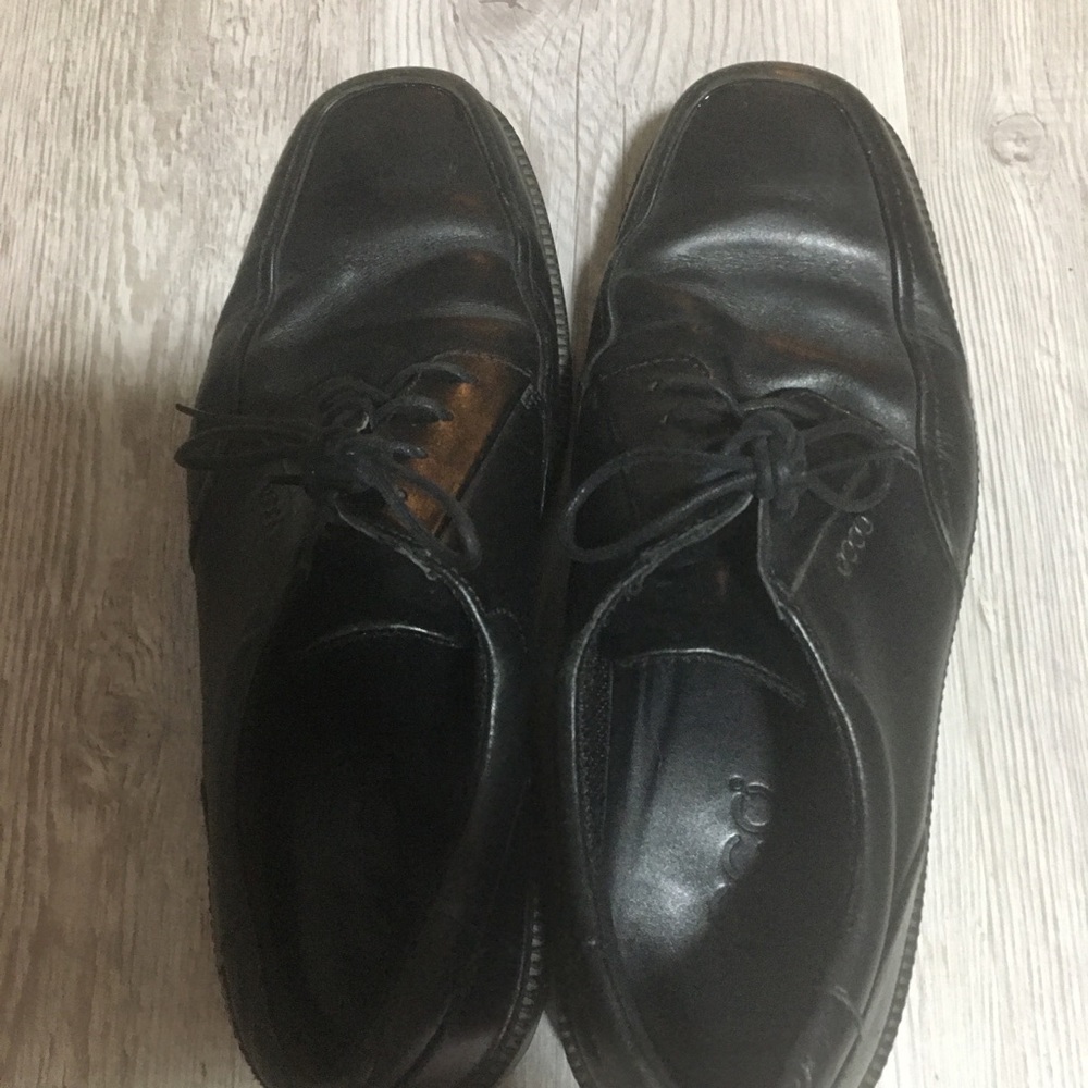 Ecco men classic black tie shoes